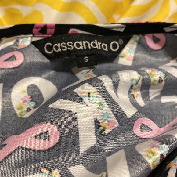 Love Pink Scrub top - Picture 2 of 2